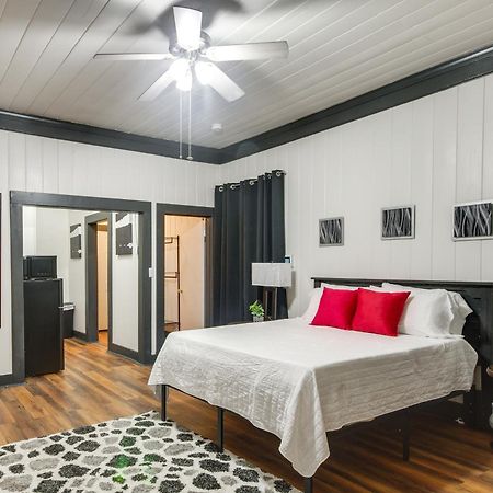 Modern Greenwood Studio Less Than 1 Mi To Downtown! Exterior foto
